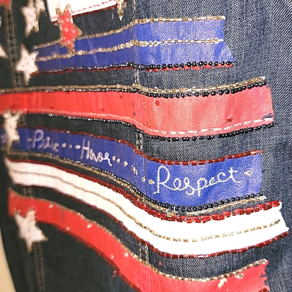 CHICO’S VINTAGE DENIM JACKET WITH THE AMERICAN FLAG ON THE BACK - Picture 10 of 14